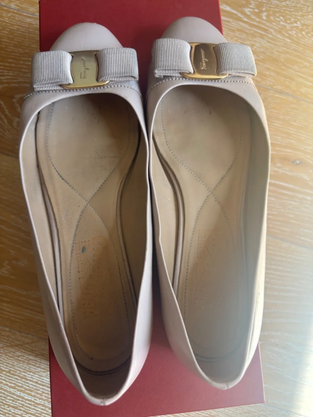 Salvatore Ferragamo Varina Nude/Tan Calf Leather Ballet Flats 37 (US 7) - Picture 4 of 12